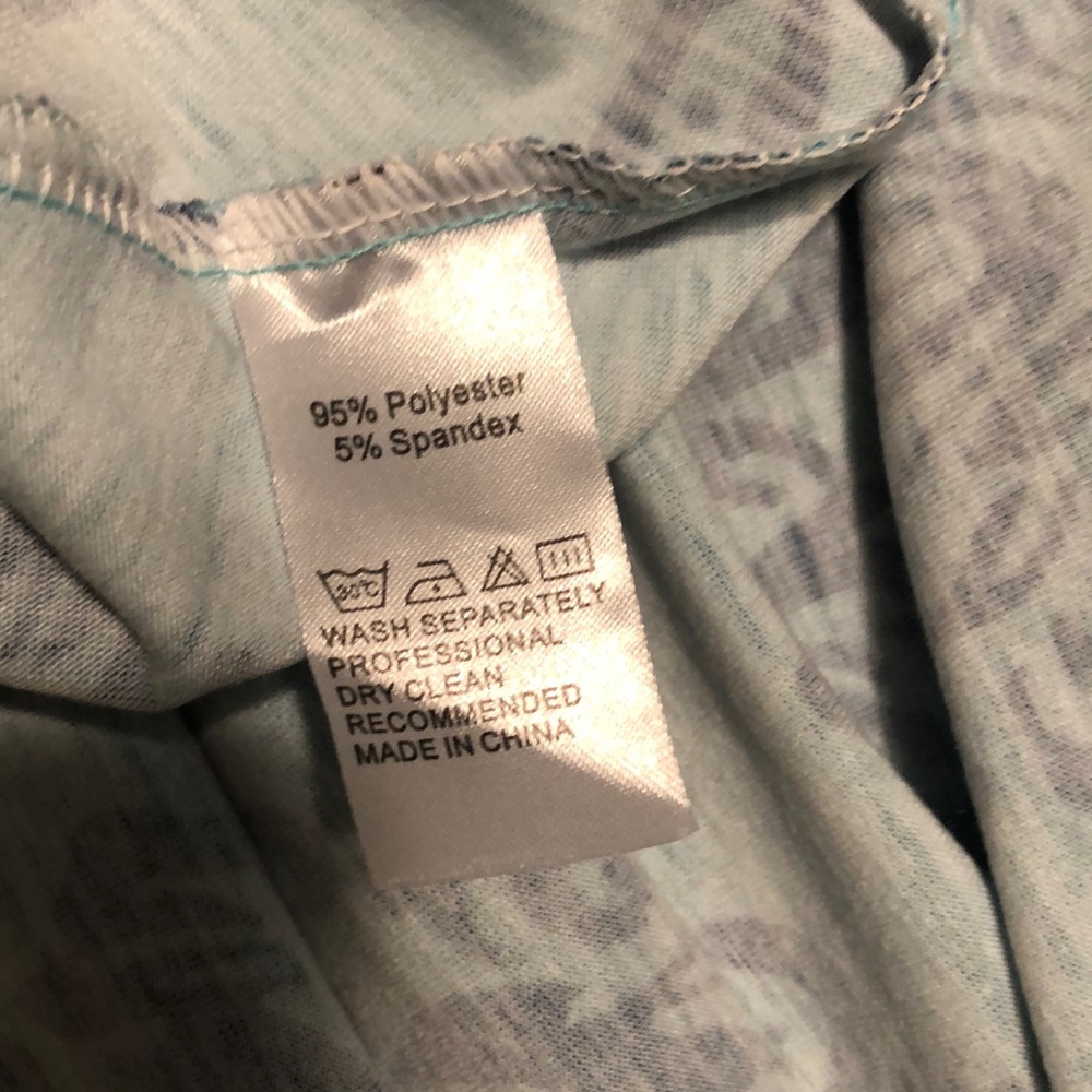 Large Top - Picture 5 of 5